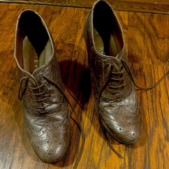 English style shoes from Italy!! - Picture 2 of 3